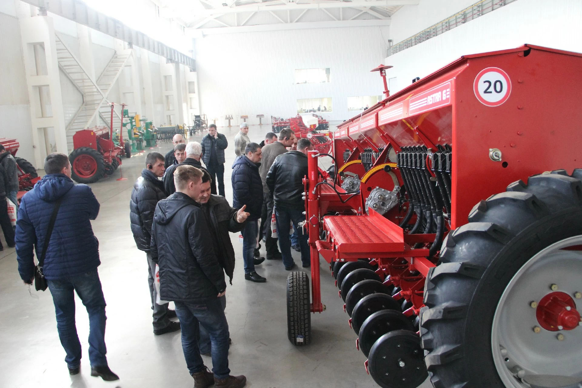  Красная звезда  посетила компания ТЕХНОТОРГ и фермеры из города Николаева