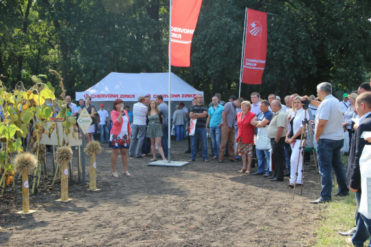 Cвою техніку на Дні Поля знову демонструє ПАТ «Червона зірка»!