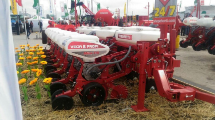 Elvorti вперше презентували нову універсальну сівалку Vega 8 Profi на AGROEXPO-2020