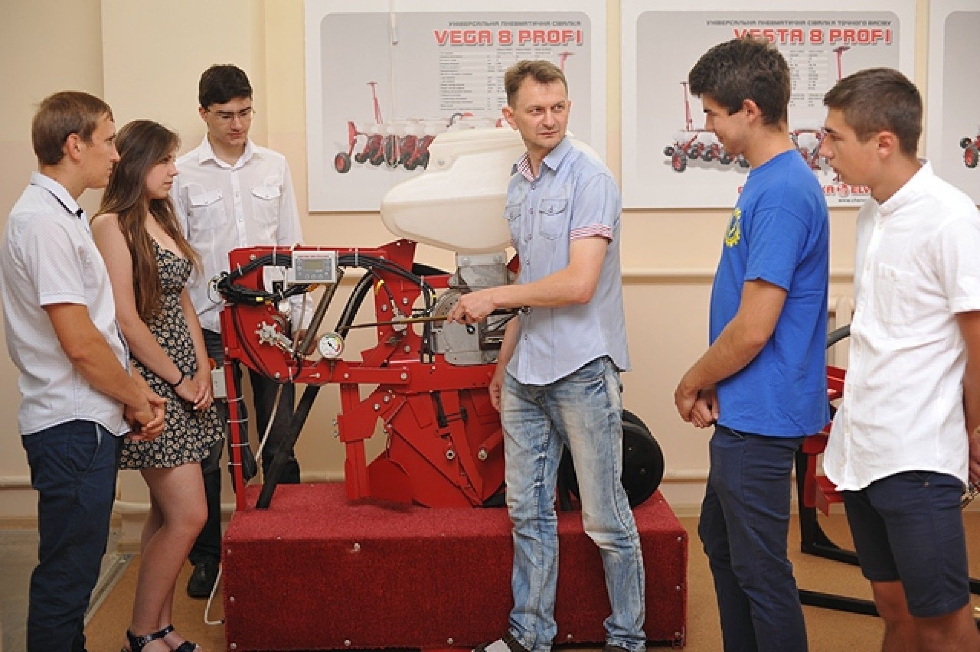 Лабораторія Ельворті в НУБіП поповнилася новими зразками сільгосптехніки
