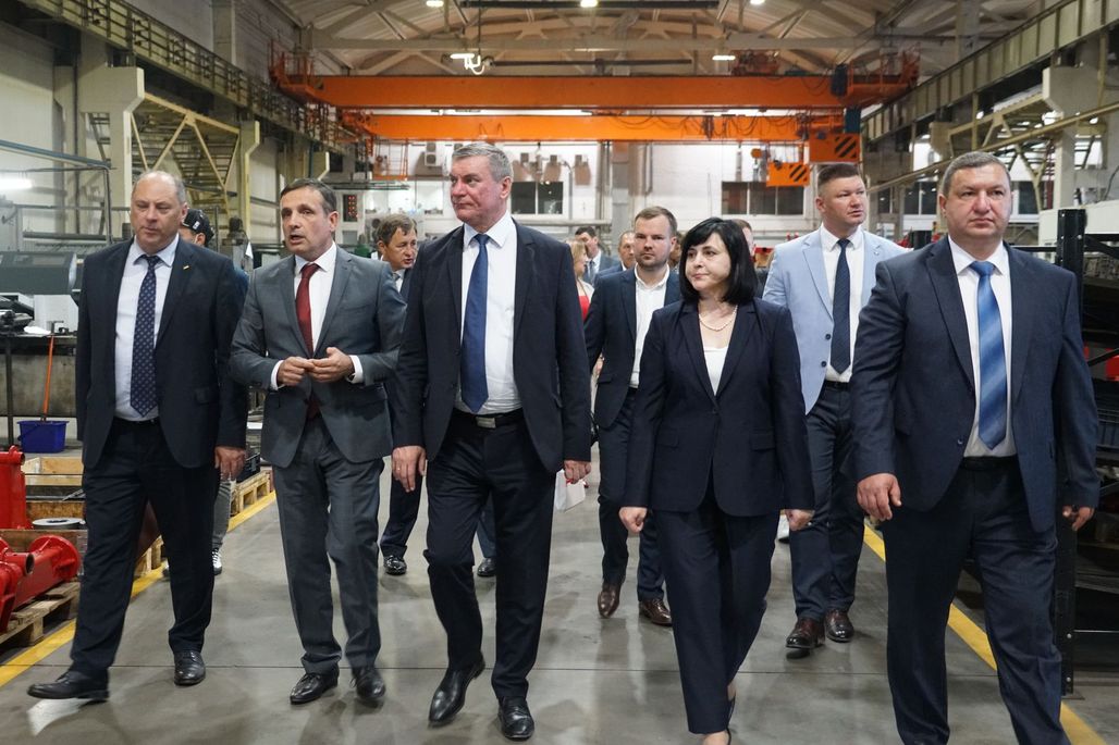 Вице-премьер-министр Украины Олег Уруский с рабочим визитом посетил завод Эльворти