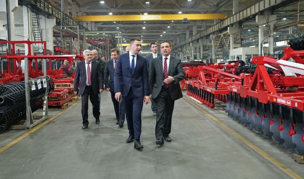 Министр аграрной политики и продовольствия Украины Роман Лещенко посетил завод Эльворти в период AGROEXPO-2021
