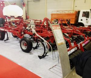 ELVORTI презентував новий ПОСІВНИЙ КОМПЛЕКС І СІВАЛКИ НА АГРО ВЕСНІ 2018