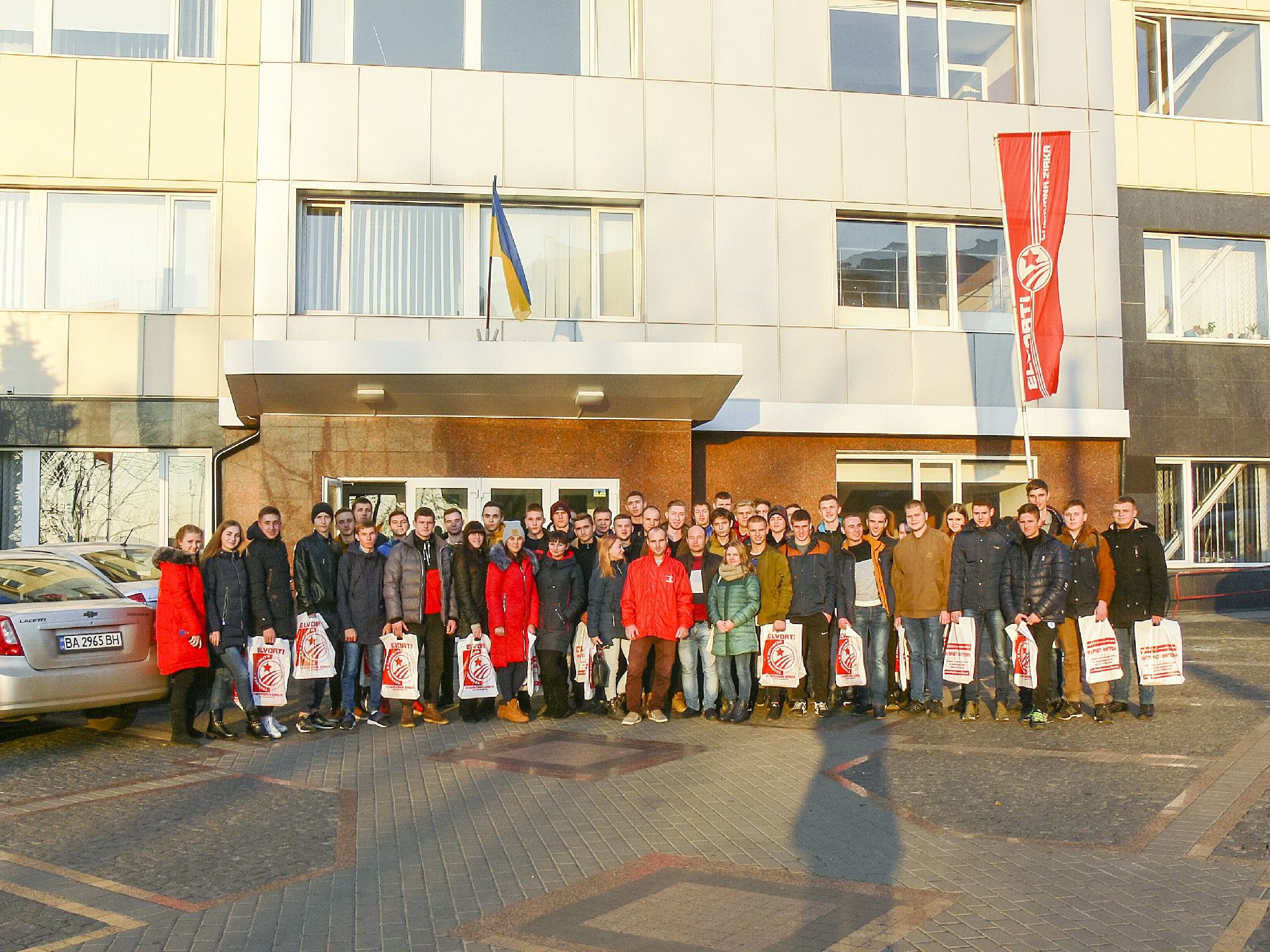 Студенты из ХГАУ посетили завод «Эльворти» в рамках проекта «Присоединяйся к команде Эльворти»