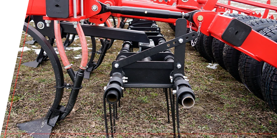 DOUBLE-ROW SPRING HARROWS