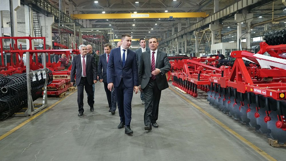 Министр аграрной политики и продовольствия Украины Роман Лещенко посетил завод Эльворти в период AGROEXPO-2021 — 1
