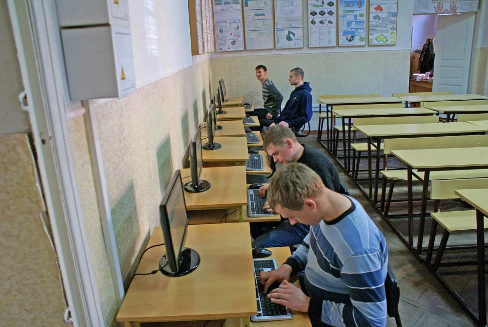 В Кировограде определили лучших молодых токарей — 9