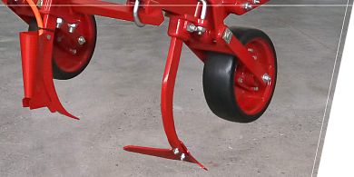 RUBBER TIRES OF SECTION ROLLERS