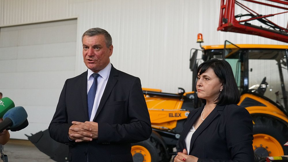 Вице-премьер-министр Украины Олег Уруский с рабочим визитом посетил завод Эльворти — 29