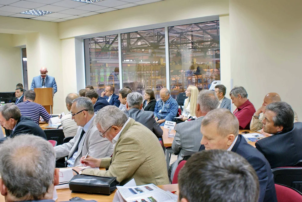 На базі «Червона зірка» пройшла міністерська нарада з питань сільгоспмашинобудування — 8