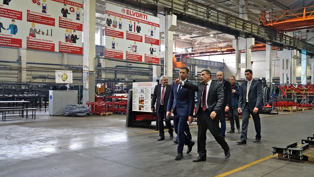 Министр аграрной политики и продовольствия Украины Роман Лещенко посетил завод Эльворти в период AGROEXPO-2021 — 12