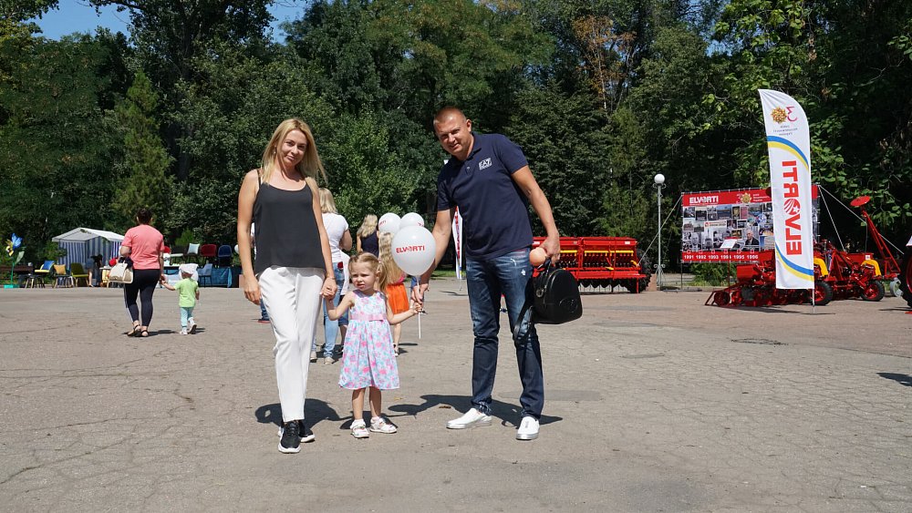 Компания Эльворти приняла участие в торжествах к 30-летию независимости Украины — 11