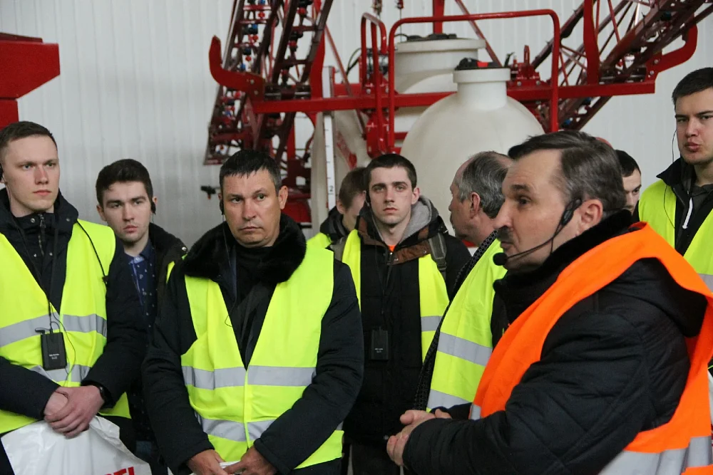 У рамках проєкту «Приєднуйся до команди Ельворті» завод відвідала делегація з Дніпровського державного аграрно-економічного університету. — 3