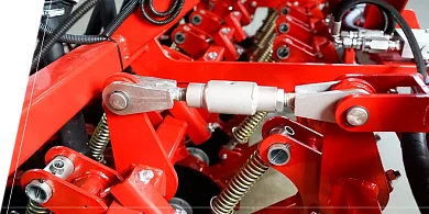 КОНСТРУКЦІЯ РЕГУЛЮВАННЯ ГЛИБИНИ 
ЗАГОРТАННЯ НАСІННЯ