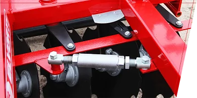 РЕГУЛЬОВАНИЙ КУТ АТАКИ = УНІВЕРСАЛЬНІСТЬ