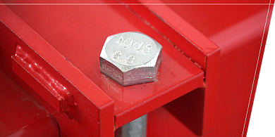 Метизи з класом міцності не нижче 8.8